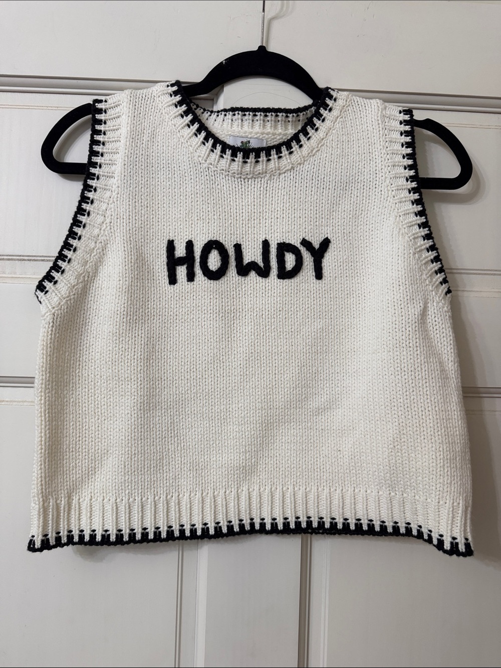 Howdy Knit Sleeveless Sweater Vest - White/Black